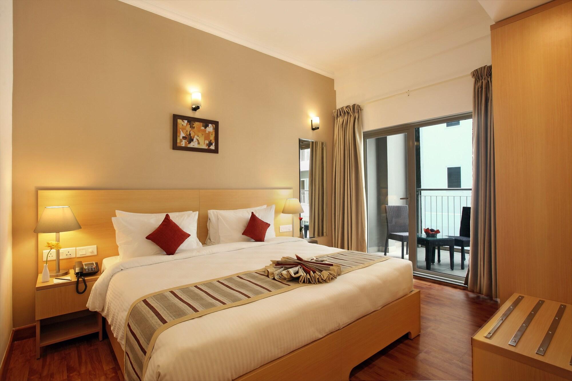 Starlit Suites Bangalore Kammasandra Exterior foto