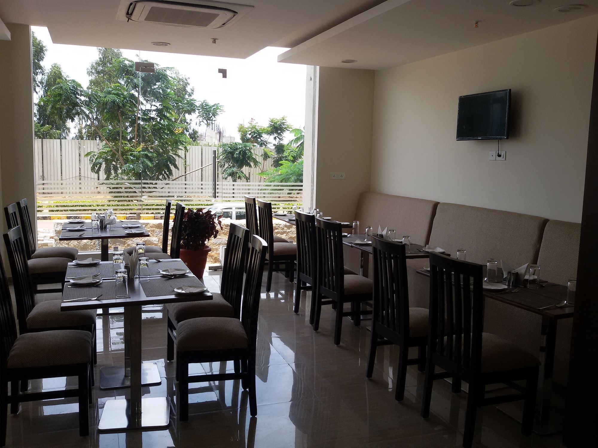 Starlit Suites Bangalore Kammasandra Exterior foto