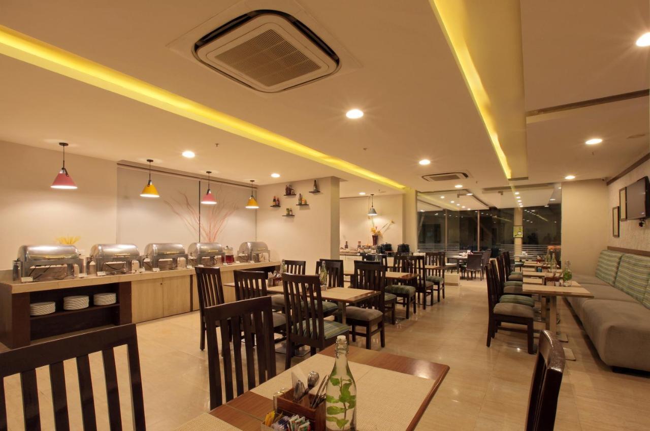 Starlit Suites Bangalore Kammasandra Exterior foto
